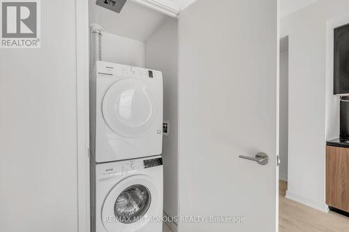 1107 - 425 Front Street E, Toronto, ON - Indoor Photo Showing Laundry Room