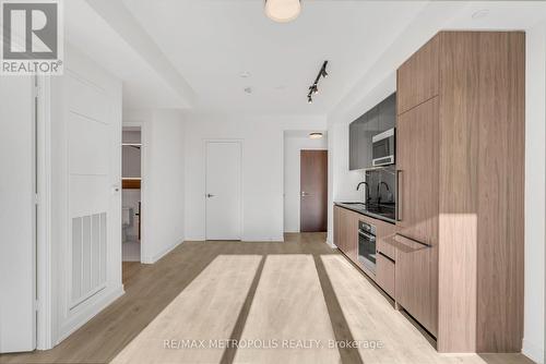 1107 - 425 Front Street E, Toronto, ON - Indoor