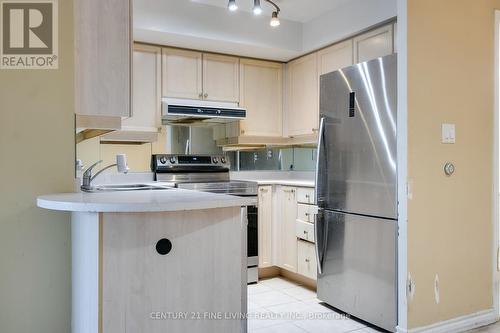 207 - 3 Rean Drive, Toronto, ON - Indoor Photo Showing Kitchen