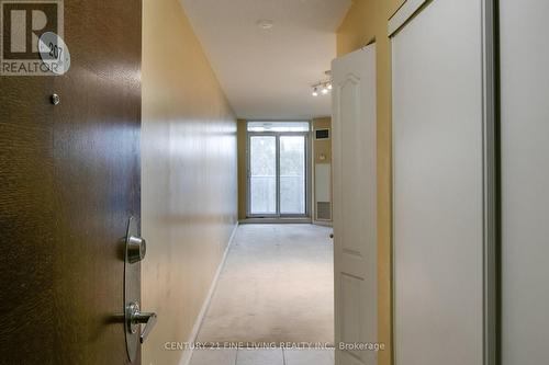 207 - 3 Rean Drive, Toronto, ON - Indoor Photo Showing Other Room