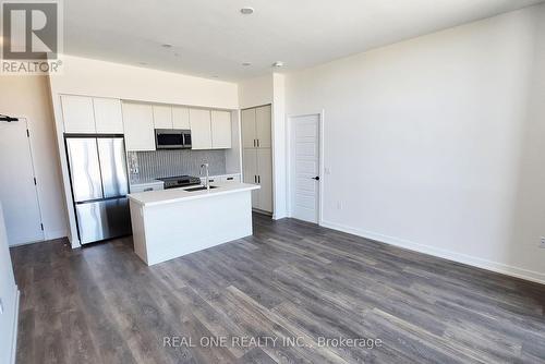 405 - 415 Sea Ray Avenue, Innisfil, ON - Indoor Photo Showing Kitchen With Double Sink