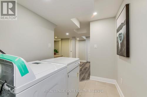 2656 Los Palmas Court, Mississauga, ON - Indoor Photo Showing Laundry Room