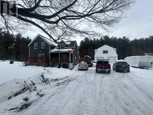 6409 Line 9 N, Oro-Medonte, ON - Outdoor With Facade