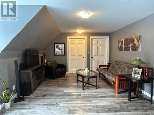 6409 Line 9 N, Oro-Medonte, ON - Indoor Photo Showing Other Room