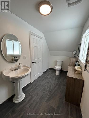 6409 Line 9 N, Oro-Medonte, ON - Indoor Photo Showing Bathroom