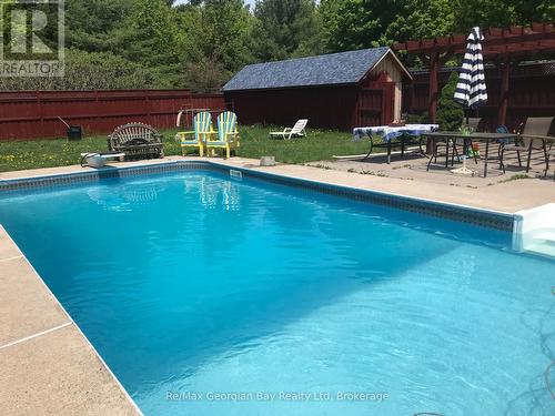 6409 Line 9 N, Oro-Medonte, ON - Outdoor With In Ground Pool With Backyard