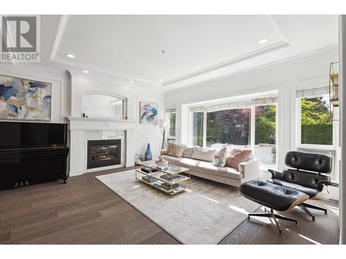 1521 W 61 Street, Vancouver, BC - Indoor Photo Showing Living Room With Fireplace