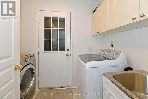 30 Foundry Lane, Whitby, ON - Indoor Photo Showing Laundry Room