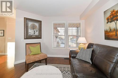 30 Foundry Lane, Whitby, ON - Indoor Photo Showing Living Room