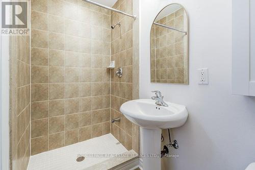 1992 Balsam Avenue, Mississauga, ON - Indoor Photo Showing Bathroom