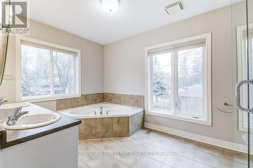 1992 Balsam Avenue, Mississauga, ON - Indoor Photo Showing Bathroom