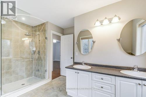 1992 Balsam Avenue, Mississauga, ON - Indoor Photo Showing Bathroom