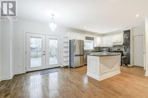 1992 Balsam Avenue, Mississauga, ON - Indoor Photo Showing Kitchen