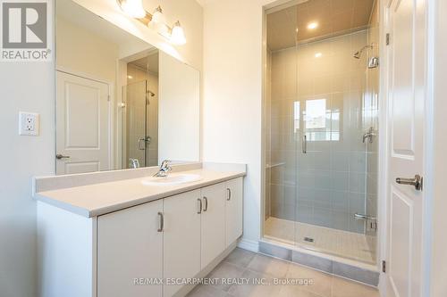 1405 Oakmont Common, Burlington, ON - Indoor Photo Showing Bathroom