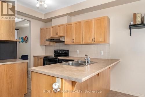 549 Ashbourne Crescent, Ottawa, ON - Indoor Photo Showing Kitchen With Double Sink