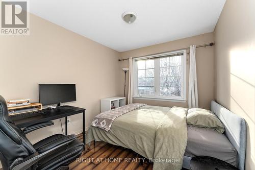 549 Ashbourne Crescent, Ottawa, ON - Indoor Photo Showing Bedroom