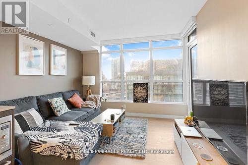 1612 - 80 Queens Wharf Road E, Toronto, ON - Indoor Photo Showing Living Room