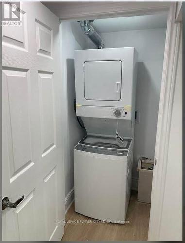 Bsmt - 34 Gilmour Road, Ajax, ON - Indoor Photo Showing Laundry Room