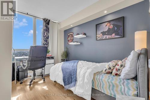 1701 - 145 Hillcrest Avenue, Mississauga, ON - Indoor Photo Showing Bedroom