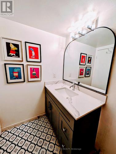 1701 - 145 Hillcrest Avenue, Mississauga, ON - Indoor Photo Showing Bathroom