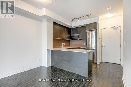 405 - 18 Rean Drive, Toronto, ON - Indoor Photo Showing Kitchen