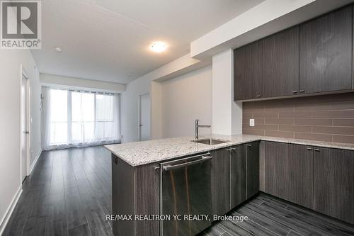 405 - 18 Rean Drive, Toronto, ON - Indoor Photo Showing Kitchen