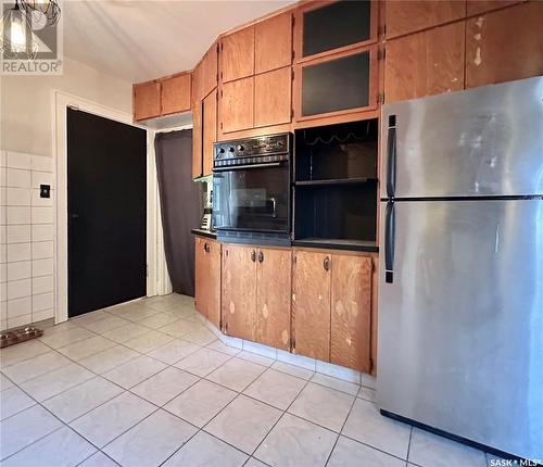 1222 Robinson Street, Regina, SK - Indoor Photo Showing Kitchen