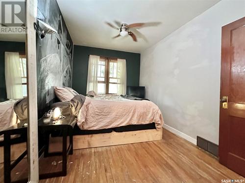 1222 Robinson Street, Regina, SK - Indoor Photo Showing Bedroom