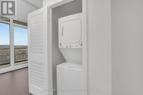 1011 - 225 Veterans Drive, Brampton, ON - Indoor Photo Showing Laundry Room