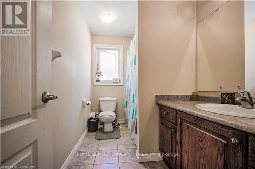 187 Huck Crescent, Kitchener, ON - Indoor Photo Showing Bathroom