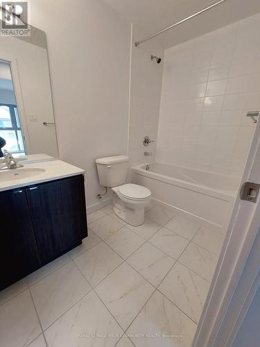 102 - 2433 Dufferin Street S, Toronto, ON - Indoor Photo Showing Bathroom