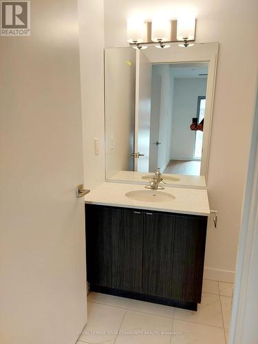 102 - 2433 Dufferin Street S, Toronto, ON - Indoor Photo Showing Bathroom