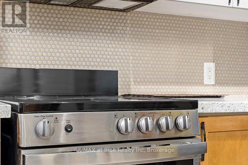 326 - 152 Jozo Weider Boulevard S, Blue Mountains (Blue Mountain Resort Area), ON - Indoor Photo Showing Kitchen