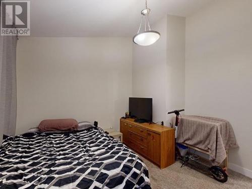 5557 Park Ave, Powell River, BC - Indoor Photo Showing Bedroom