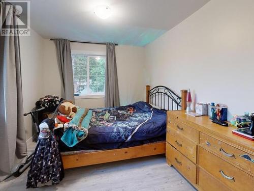 5557 Park Ave, Powell River, BC - Indoor Photo Showing Bedroom