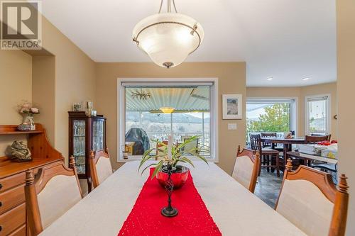 1002 Peachcliff Drive, Okanagan Falls, BC - Indoor Photo Showing Dining Room