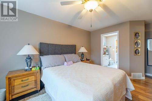 1002 Peachcliff Drive, Okanagan Falls, BC - Indoor Photo Showing Bedroom