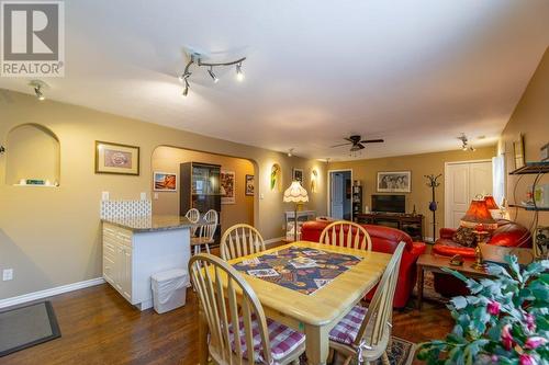 1002 Peachcliff Drive, Okanagan Falls, BC - Indoor Photo Showing Dining Room