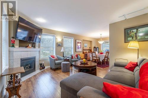 1002 Peachcliff Drive, Okanagan Falls, BC - Indoor Photo Showing Living Room With Fireplace