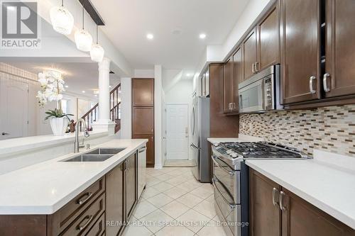 369 Snoek Point, Milton, ON - Indoor Photo Showing Kitchen With Double Sink With Upgraded Kitchen