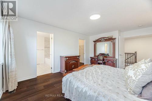 369 Snoek Point, Milton, ON - Indoor Photo Showing Bedroom