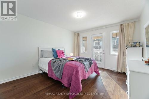 369 Snoek Point, Milton, ON - Indoor Photo Showing Bedroom