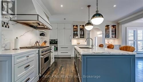 1171 Westdale Road, Oakville, ON - Indoor Photo Showing Kitchen With Upgraded Kitchen