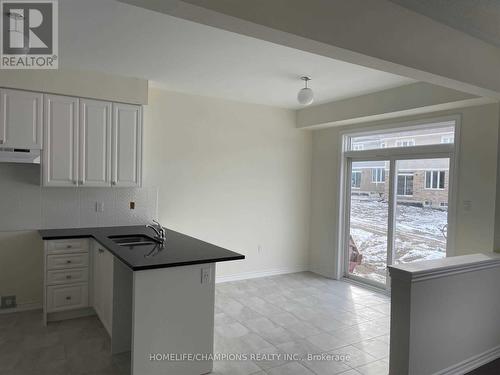 415 Sadler Way, Peterborough, ON - Indoor Photo Showing Kitchen