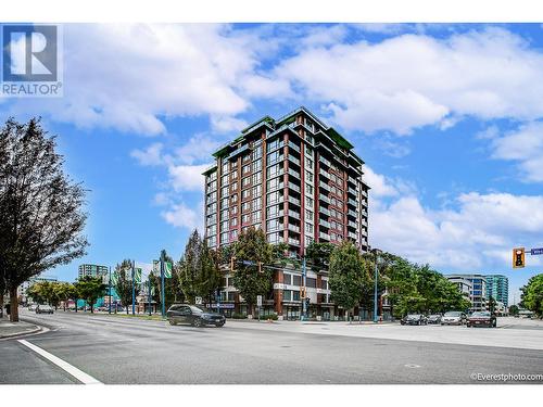 5Xx 5933 Cooney Road, Richmond, BC - Outdoor With Facade