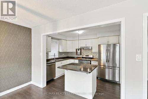 8 Toledo Lane, Brampton, ON - Indoor Photo Showing Kitchen