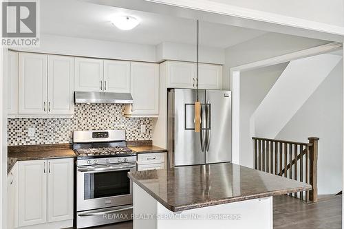 8 Toledo Lane, Brampton, ON - Indoor Photo Showing Kitchen