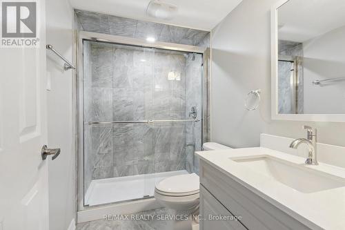 8 Toledo Lane, Brampton, ON - Indoor Photo Showing Bathroom