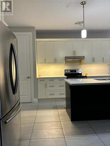 439 Sophia Crescent, London, ON - Indoor Photo Showing Kitchen