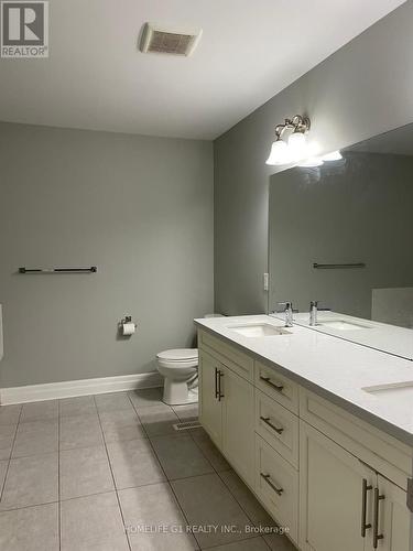 439 Sophia Crescent, London, ON - Indoor Photo Showing Bathroom